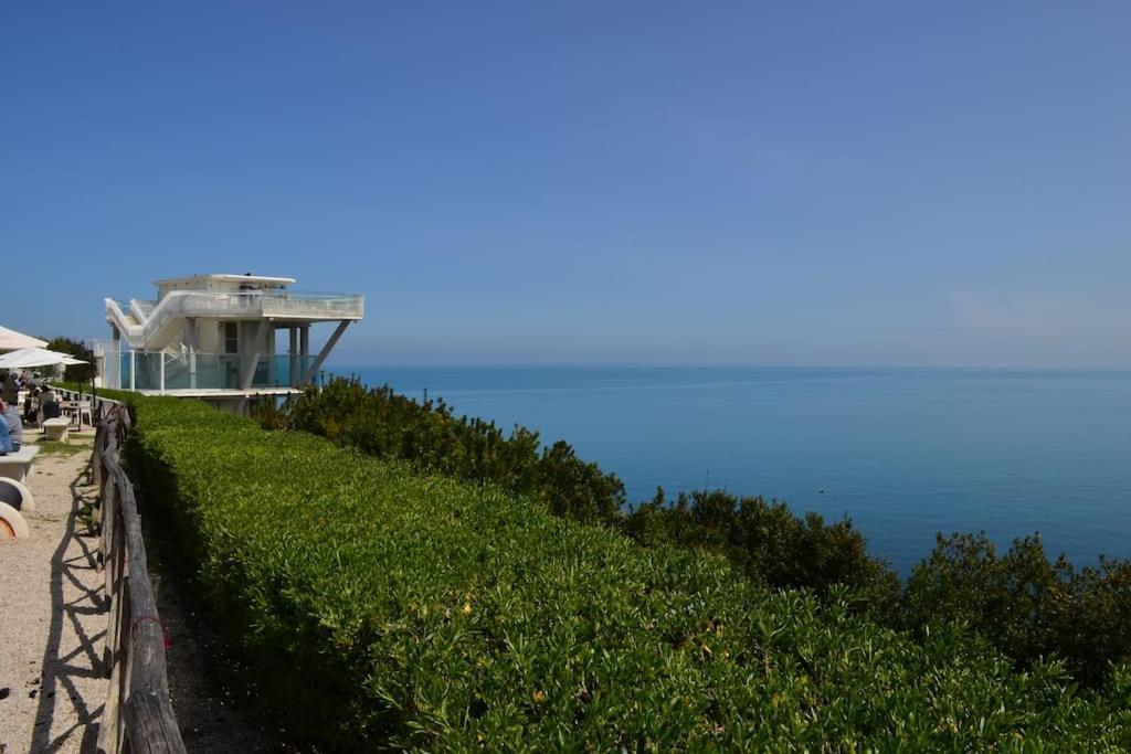 Belvedere Di อังโกนา ภายนอก รูปภาพ